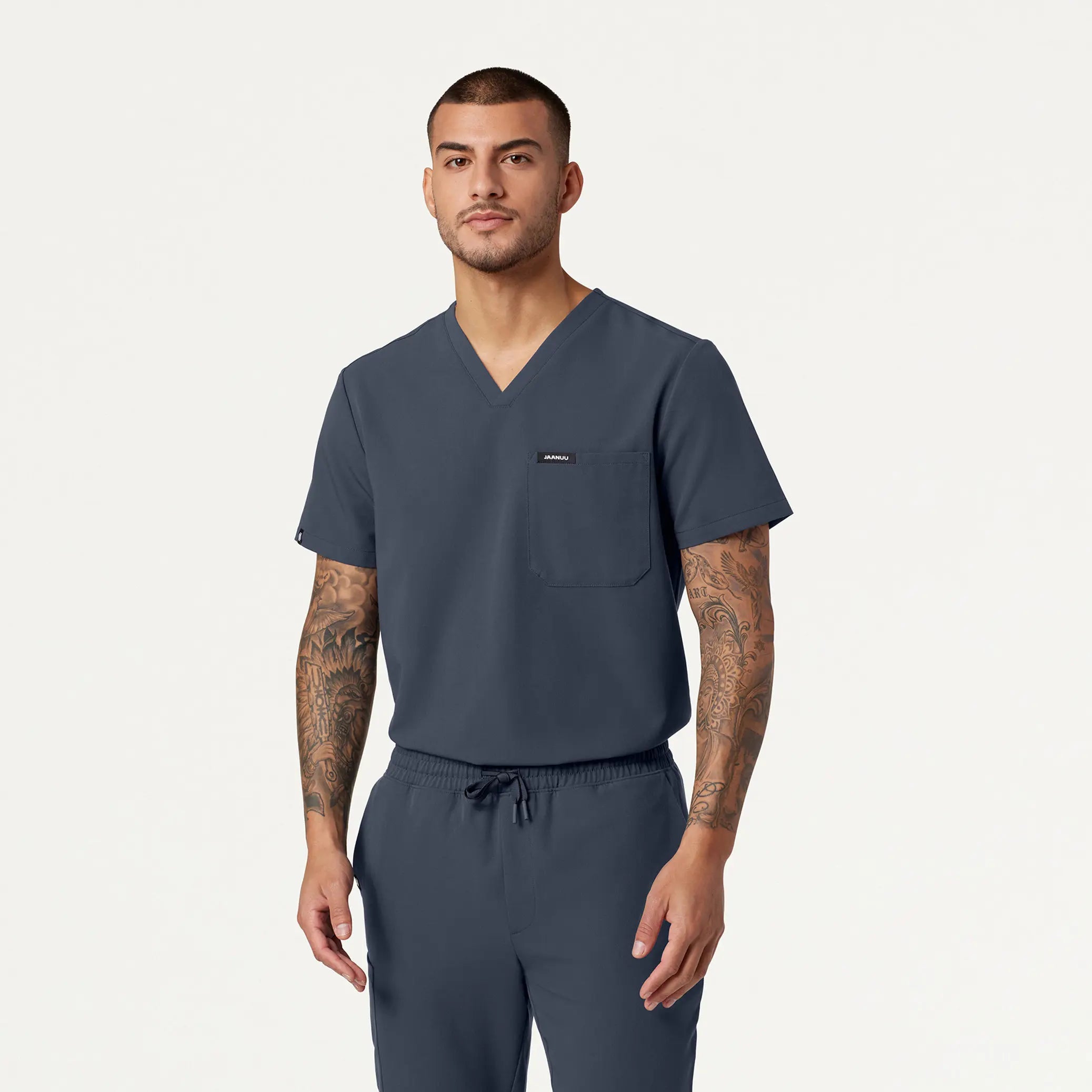 Jaanuu Men's Holmes Everyday 1-Pocket Scrub Top - Carbon Gray