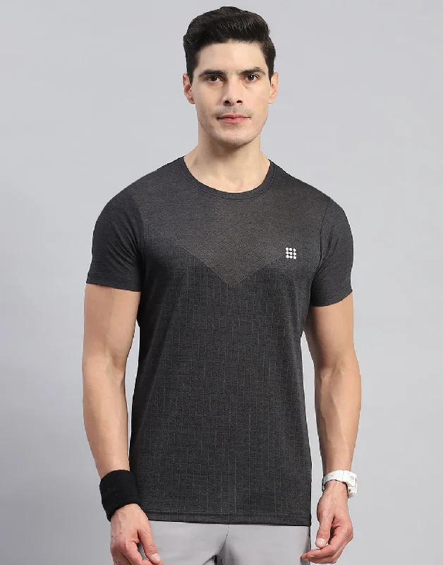 Men Black Self Design Round Neck Half Sleeve T-Shirt